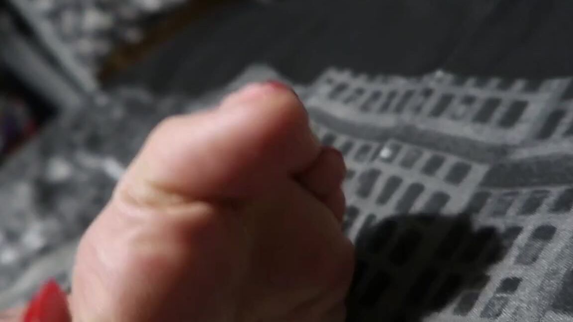 Goddesssuzie26 Onlyfans I Want You Up Close Sniffing Your Phone