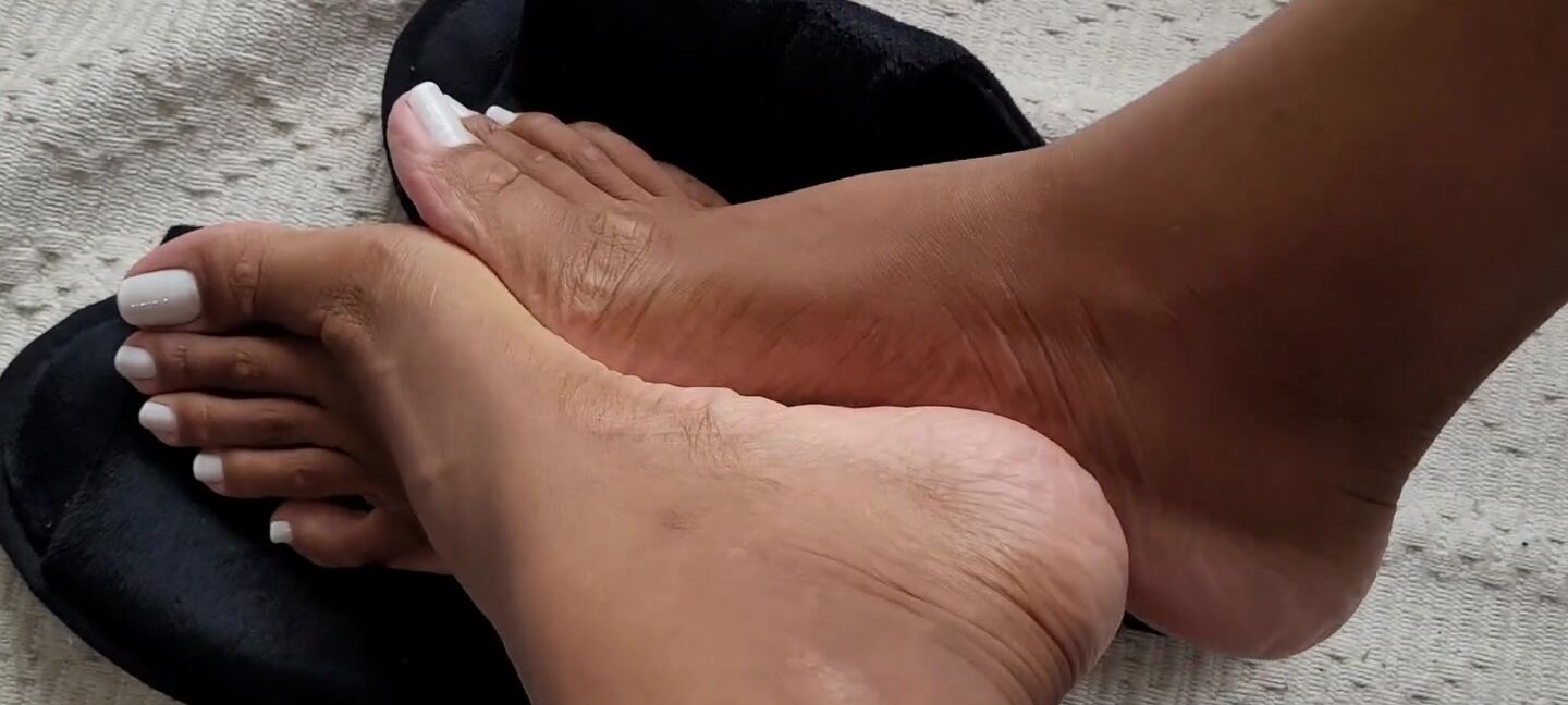 Laura Azevedo Nicknamed Lauraazevedoqueen Foot Fetish 05 27 2024 Onlyfans Video Leaked Lauraazevedoqueen 58389
