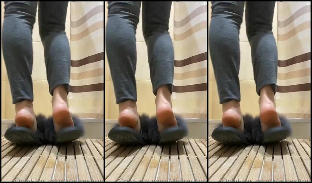 Mistresanna Onlyfans My Lovely Sleepers Do You Wann Kiss And Lick My Barefeet