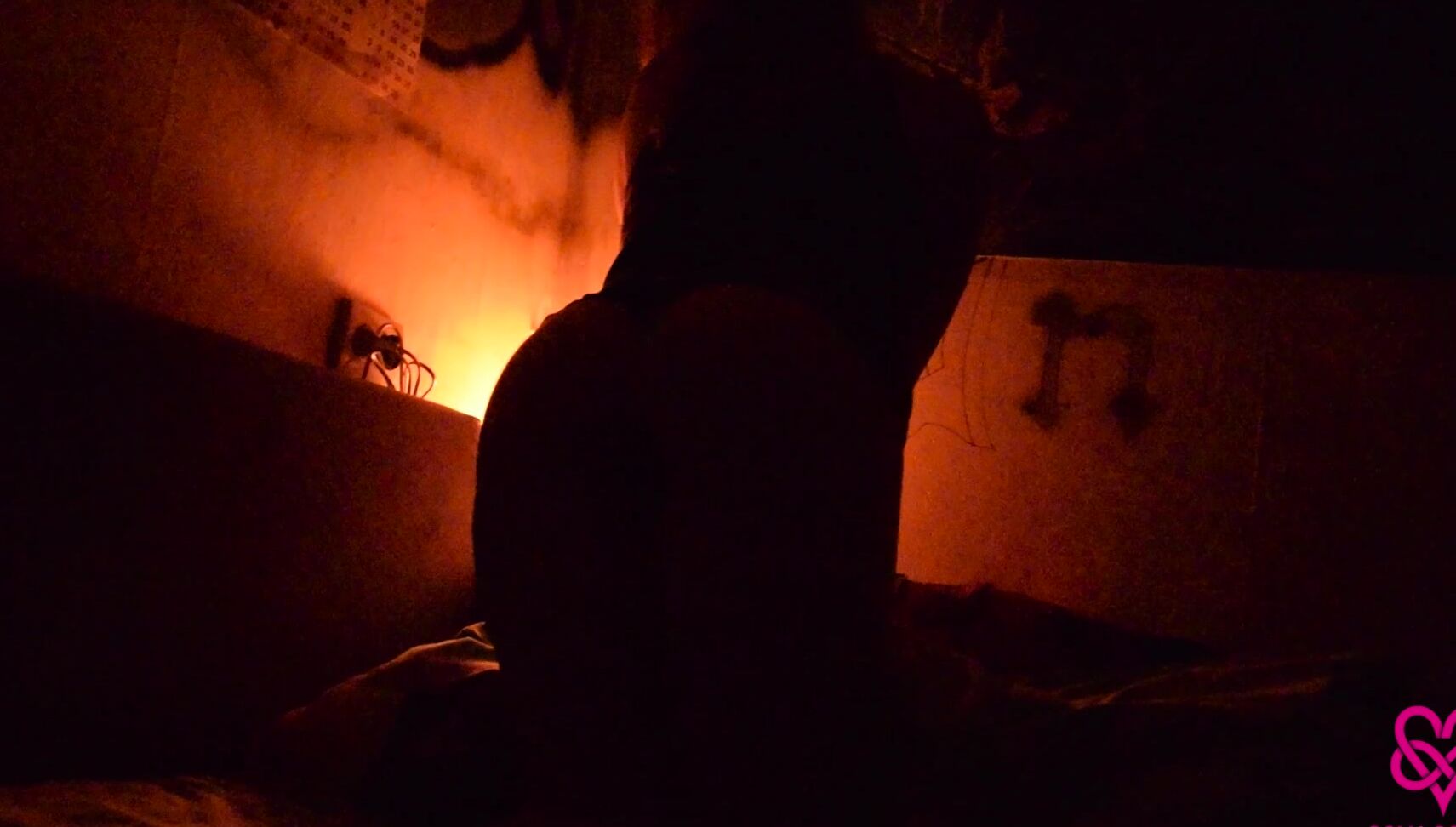 Polyamory Jasmine Dance On Bed