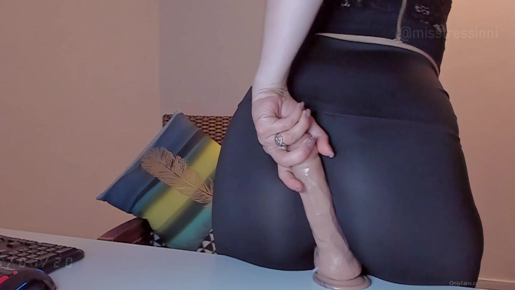 Mistressinni Minutes Of Me Wanking And Teasing Your Co