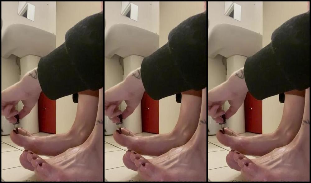 Goddessgaelle Nicknamed Badgaelle Onlyfans Pdicure Aujourd Hui