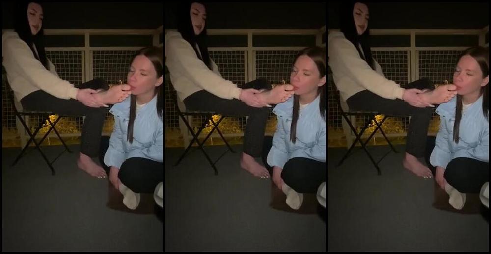 Feetqueenkaty Onlyfans She Loves To Lick My Soles But Tbh I Cant Really Handle