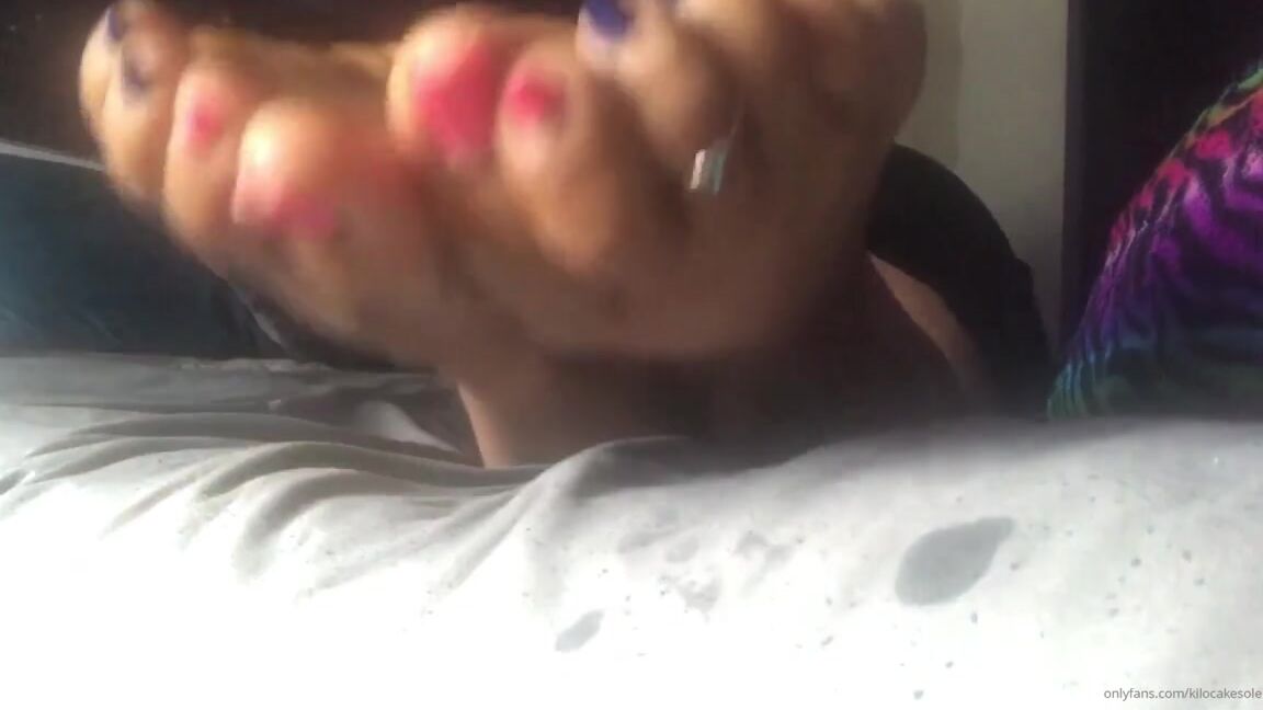 Atlfootjobqueen Aka Kilocakesole Onlyfans Watch My Soles Scrunch Giving You Juicy Wrinkles