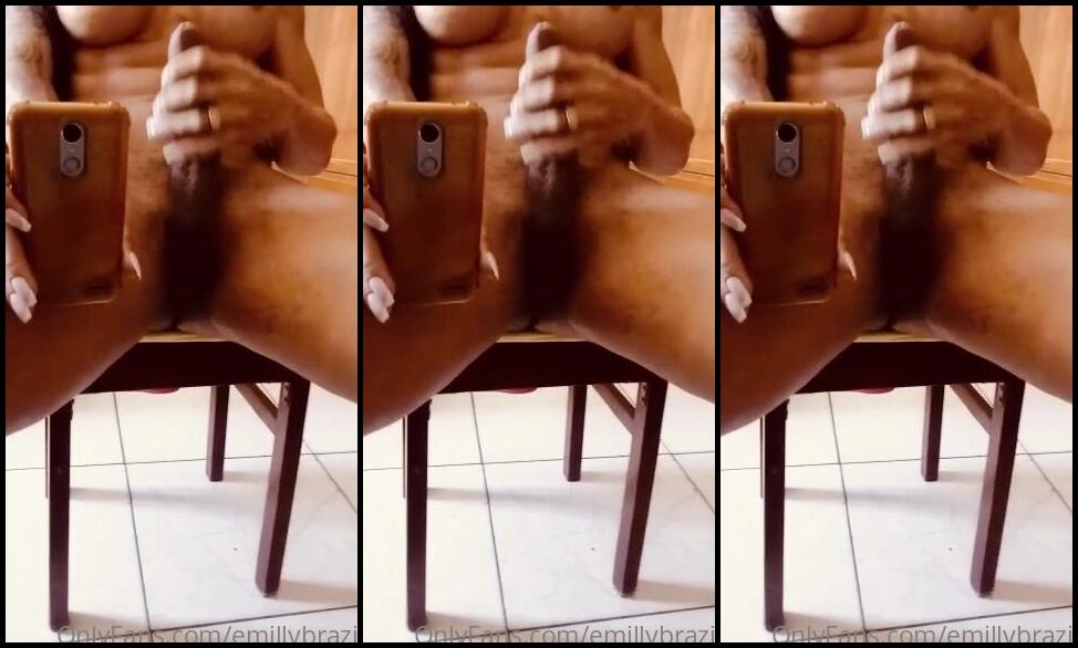 Emillybrazil 2037001277 02 20 2021 Drink My Milk 2