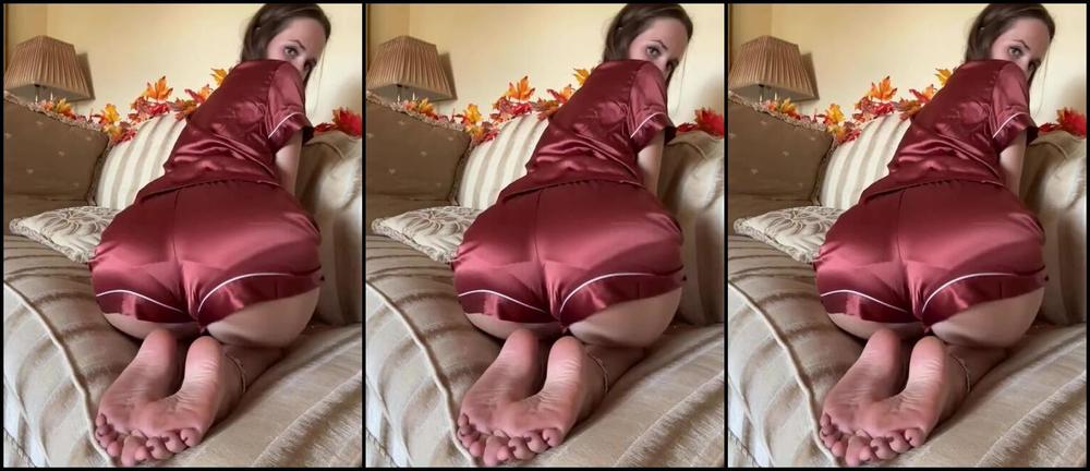 Babebarefootofficial Onlyfans My Satin Pjs Feel So Silky Soft You Should Feel What S Underneath Them Cum And Get Cosy With Me 4P