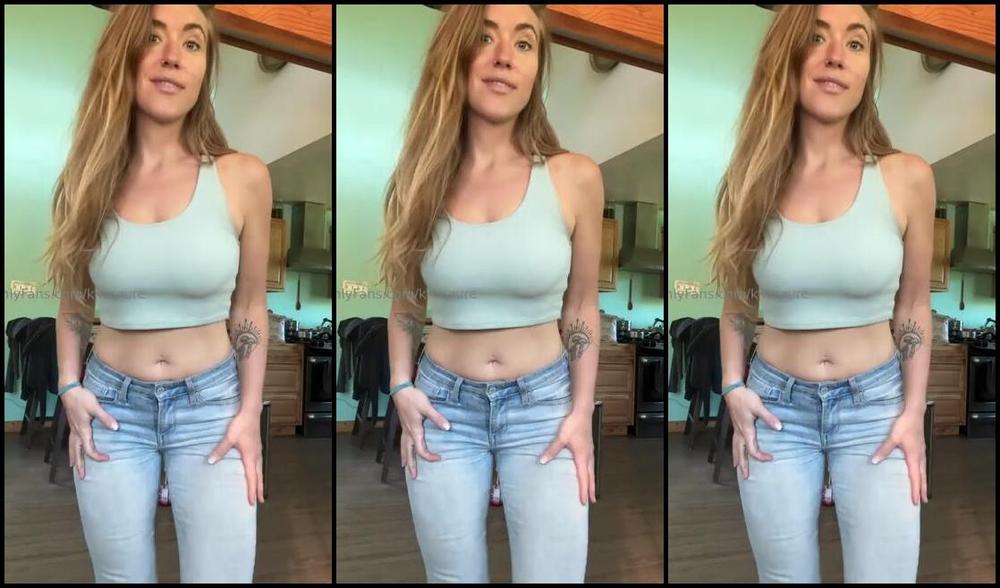 Kiki Azure Nicknamed Kikiazure 05 02 2024 Onlyfans Video A Lil Strip Tease For You