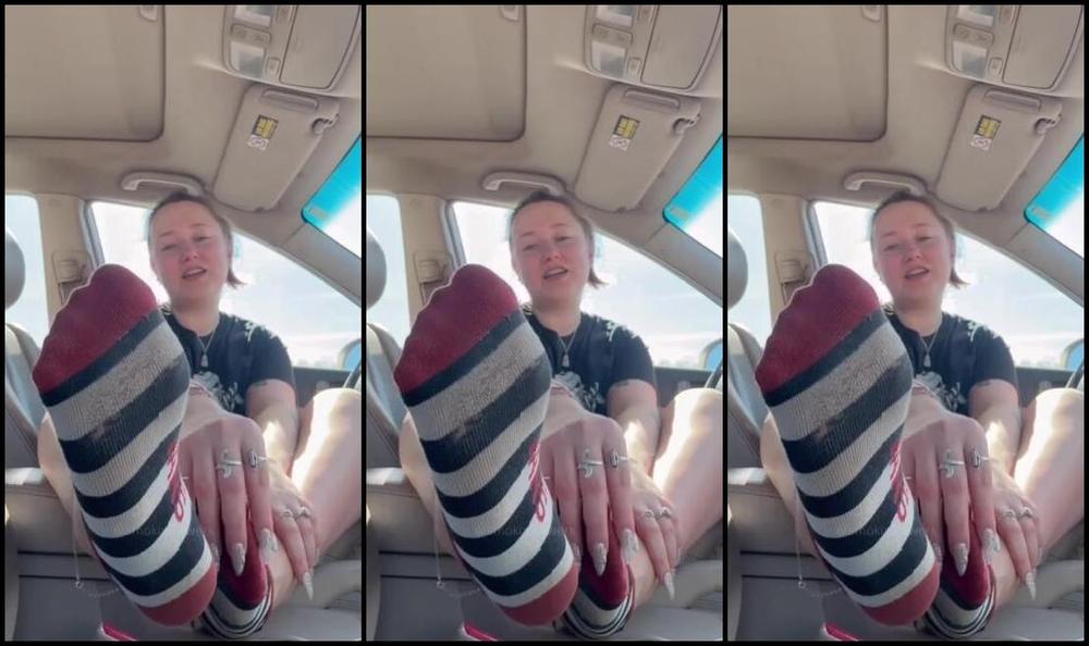 Goddess Flower Nicknamed Smokinflowers 02 06 2025 Onlyfans Video Dont You Think This Foot Sniffing Thing Of Yours Has Getten A Title Out Of Hand F