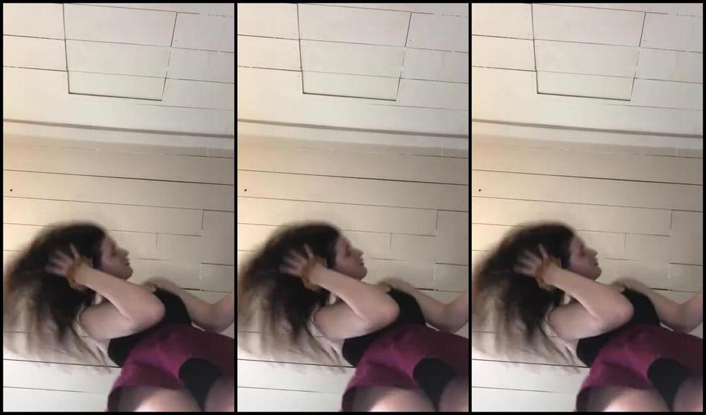 Delilah Nicknamed Footiesfeets Onlyfans Giantess Video It S Been Too Long Since I Ve Found A Tiny On My Floor Maybe I Ve Just Been Missing