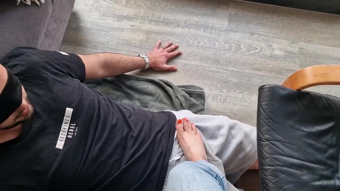 Germangirlnextdoor95 Onlyfans Lick The Soles Of Your Goddess Clean Barefoot In My Nikes Hard Challenge For Him