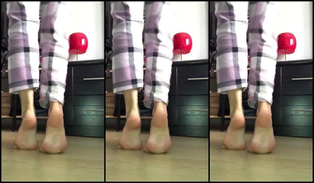 Marta Petarda Nicknamed Itsmartapetarda 12 26 2022 Onlyfans Video 1 Minute Home Vibes