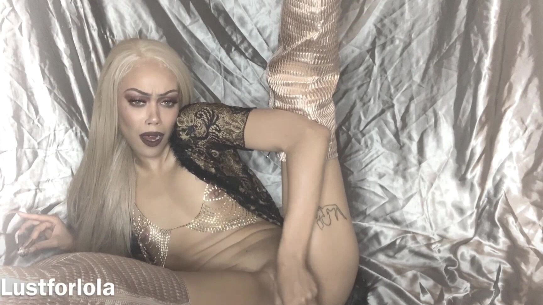 Lustforlola Squirting Succubus In Gold Boots