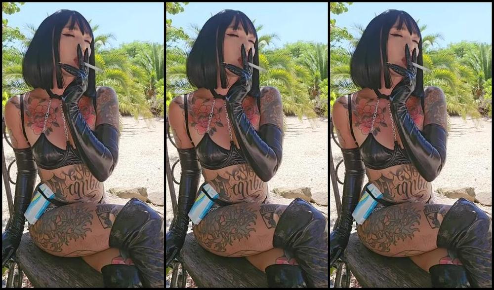 Queen Kinkerbell Nicknamed Kinkerbell23 Onlyfans Starting The Day With A Smoking Hot Clip Dressed In My Gorgeous Pvc Lingerie Enjoying Yu