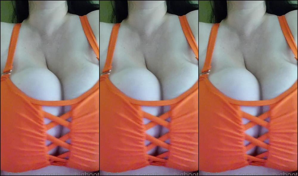 Bustybigbooty 2229977292 09 25 2021 Do You Love Mommy S Big Titties You Need Some Calcium Today
