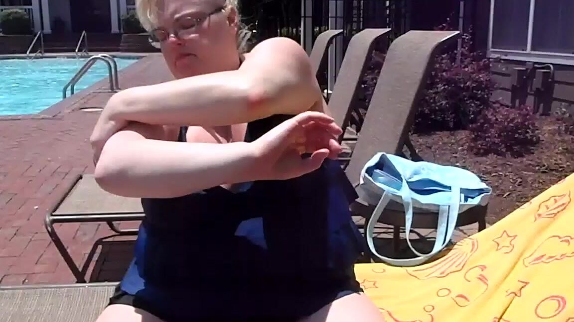 Bbwprincessmary Lotion Oil Rub At Pool