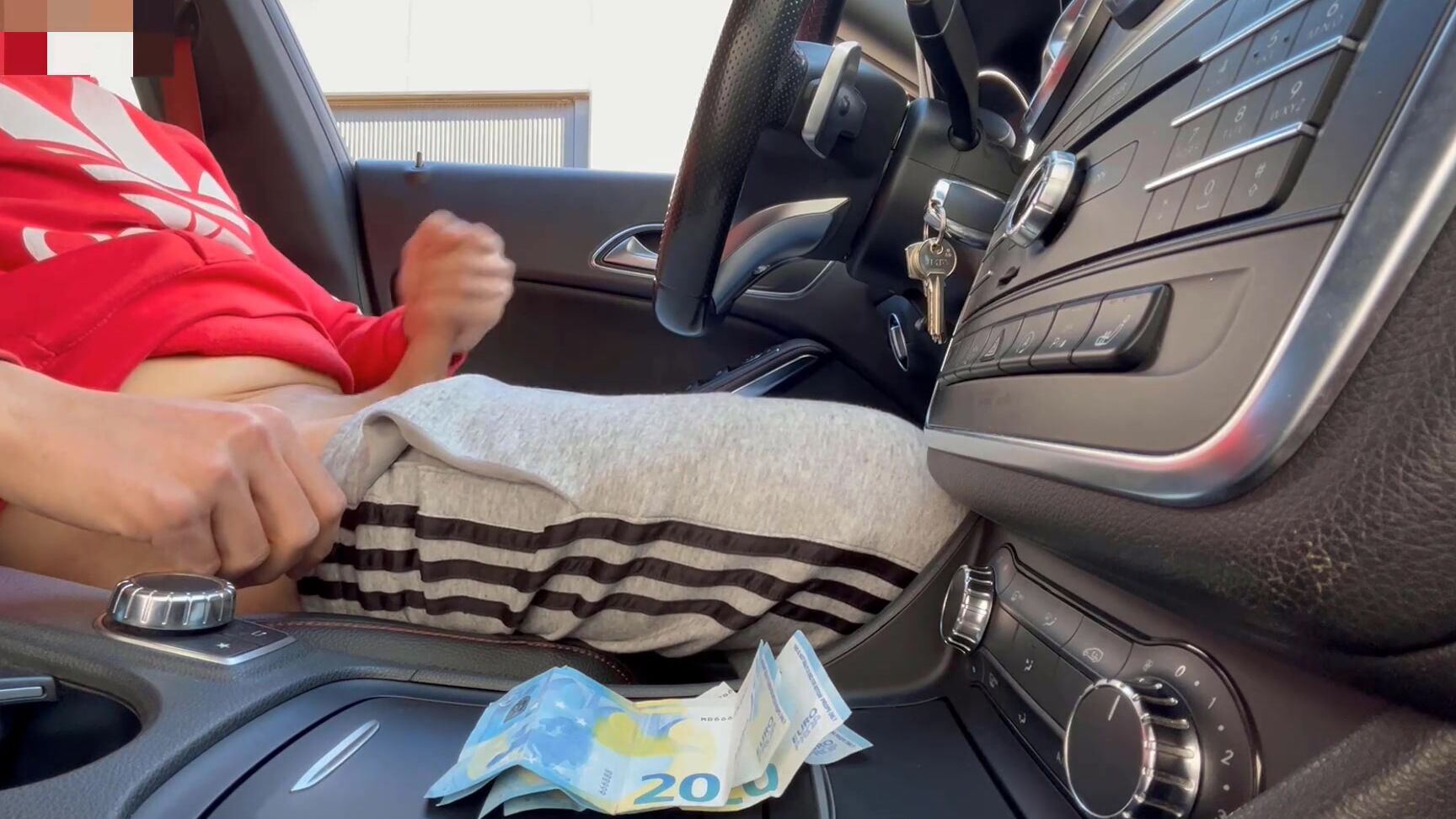 Lecheros 69 42.I jerk off in the car in front of the security guard girl and call her to help me finish cumming xhamster