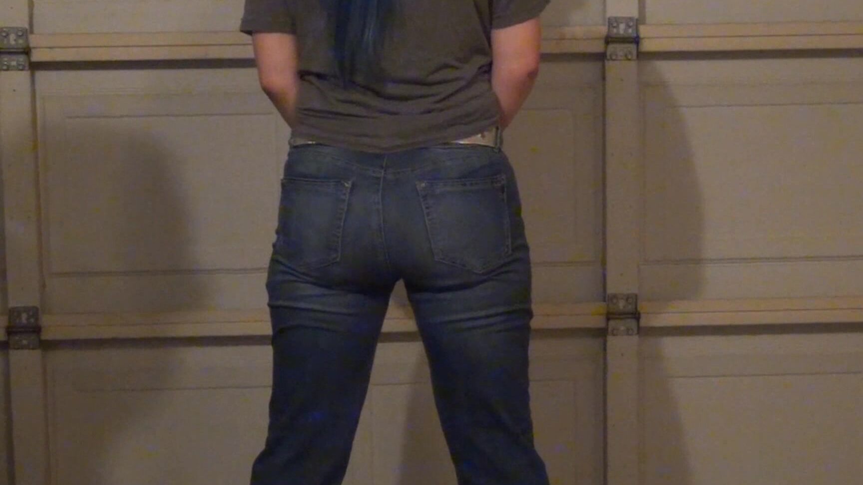 Natalie, Full HD, amateurspankings AS Natalie Spanked In The Garage Clips4Sale