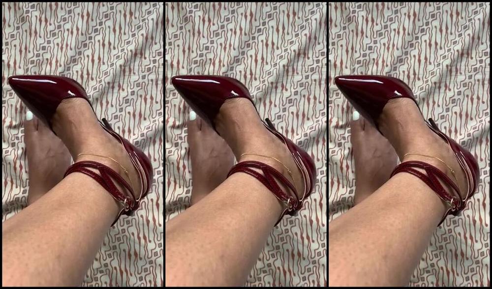 Puja Nicknamed Caramelprofessor Onlyfans These Shoes Are So High Not Sure If I Can Wear Them Look At That