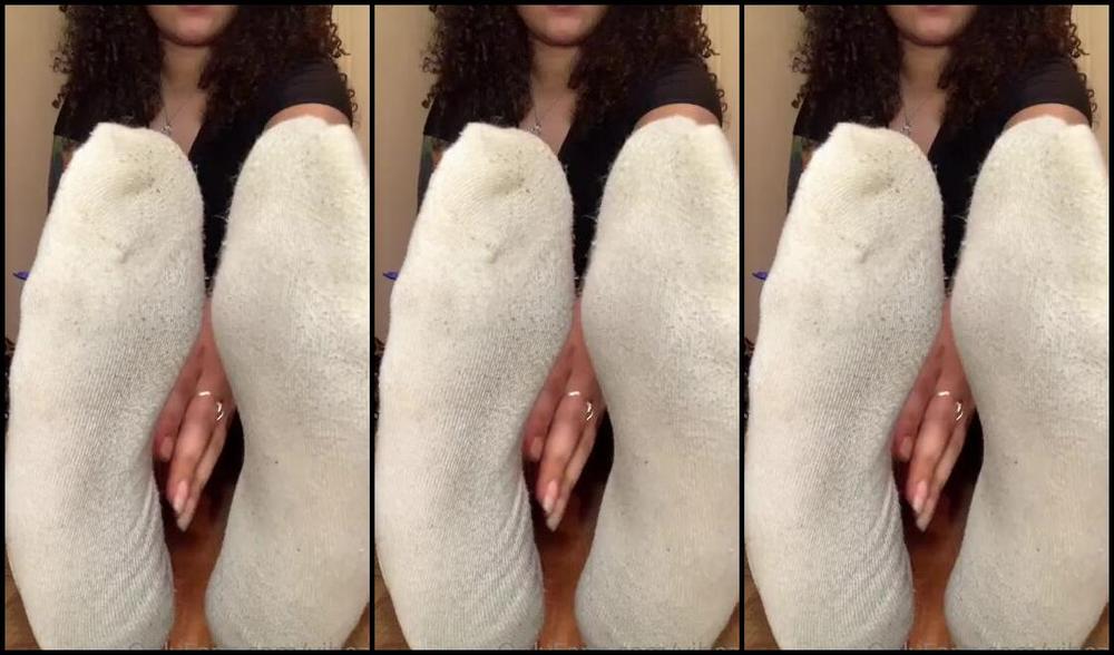 Natasha Aka Vibez3 Onlyfans Nothing Crazy Just Taking Off My Sweaty Socks While Wiggling My Toes Showing Off My Wrinkly