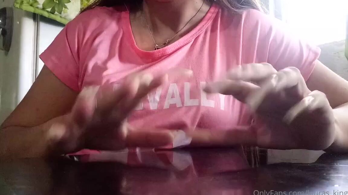 Lalalaura Nicknamed Lauras Kingdom 09 15 2024 Onlyfans Video Arien Shade Scratching