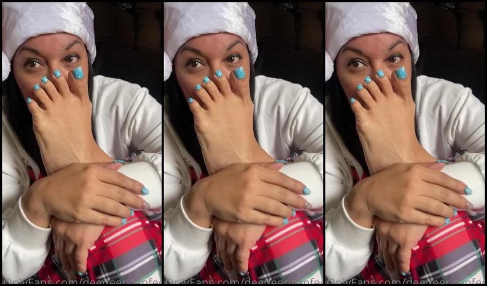 Deedeericanfeet Onlyfans As Requested Selfworship Wit The Old Christmas Pedi