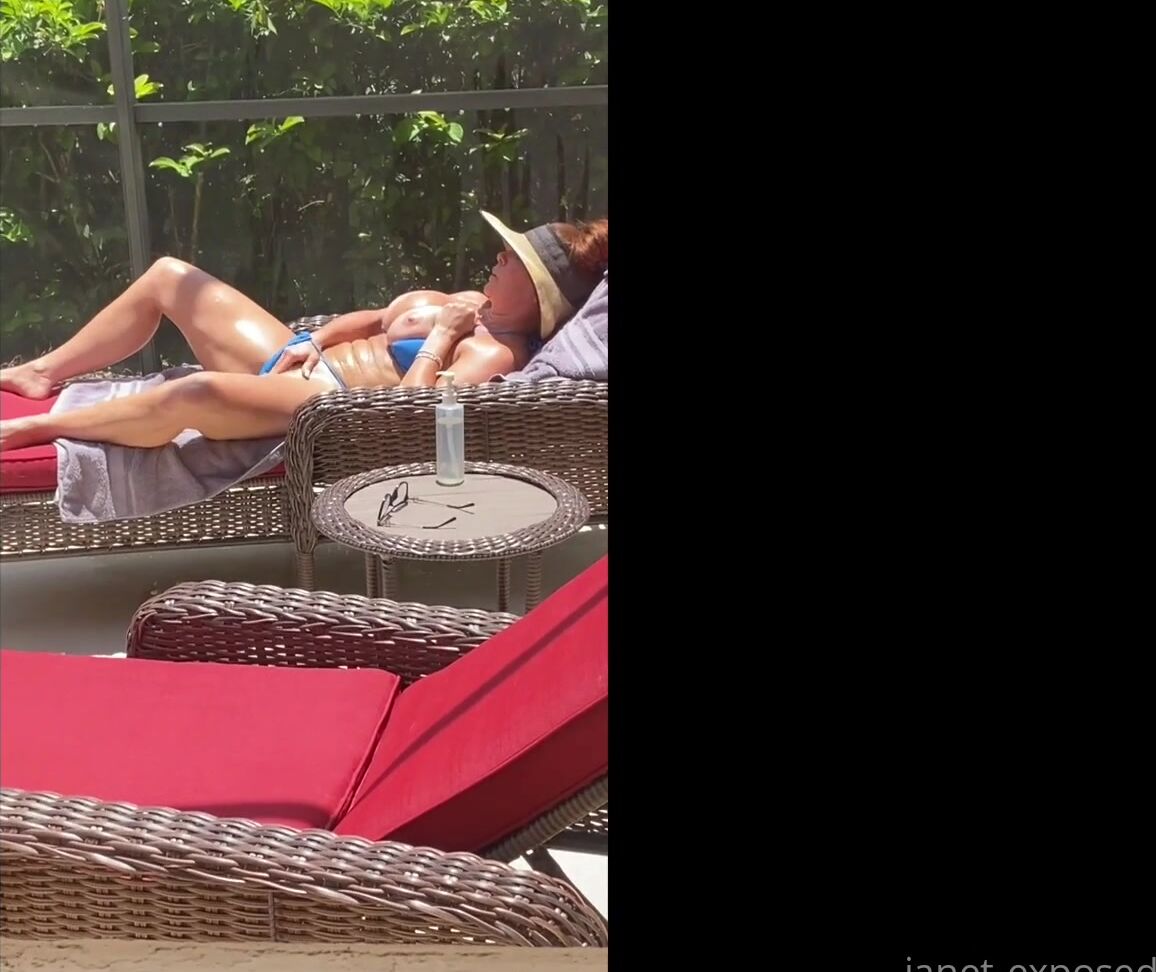 Janetmasonxxx Busted By Hubby Shot This Afternoon A Totally Legitimate Spy Clip Of Me Rubbing Off To