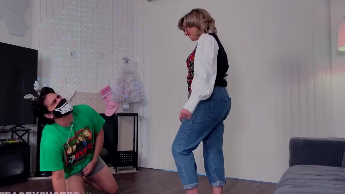 Beasty Ballbusting Aka Beastybusted 12 21 2024 Onlyfans Video Full Roleplay Its Almost Time For X Mas And Beasty Has Been A Little Too Naughty