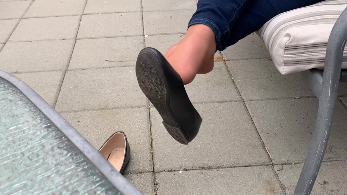 Shawna Nicknamed Granitegirl Onlyfans Just Pantyhose Feet And Shoe Dangling