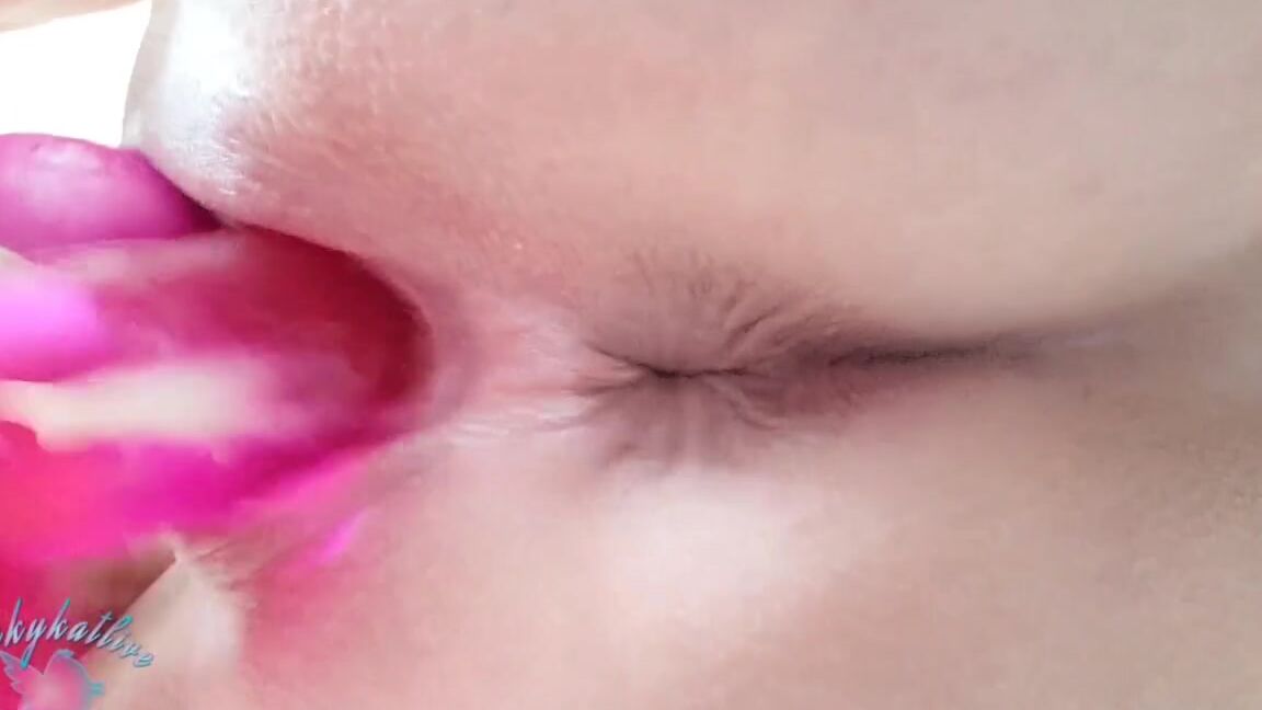 Kinkykatlive Nicknamed Kinkykatlive Onlyfans Lick My Cream Tip 8 On This Post To Own The Vid