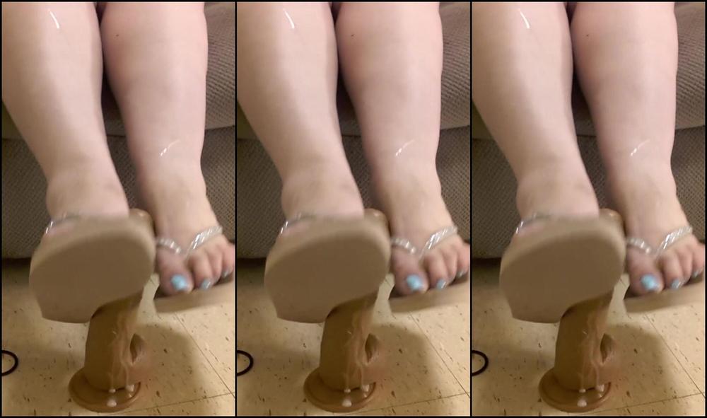 Sexitoes Oh There She Is