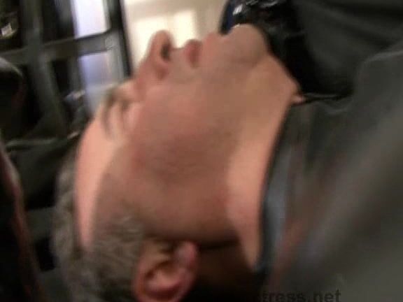 UK Mistress rubber confinement UKmistress