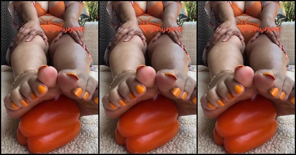 Jaylyn Nicknamed Jaylyn10 Onlyfans I Like To Feel Things Under My It S Even Better When I Can Snack On What