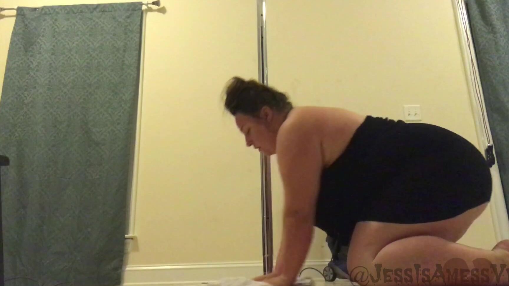 Jessisamessvids Vacuuming Damsel In Distress