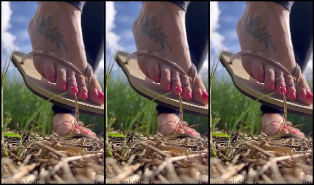 Footsiegalore Onlyfans I M Such A Country Girl At Heart This Field Of Blue Flowers Made Me Pull Over And Just Go And Tak