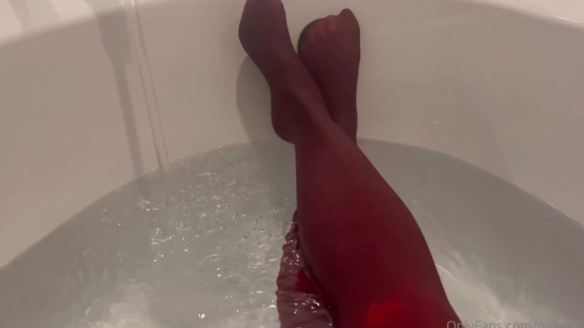 Nylonskitten Nicknamed Nylonskitten 12 22 2023 Onlyfans Video Wetlook In My Opaque Tights Tonight Love How They Feel All Sticky Amp Wet