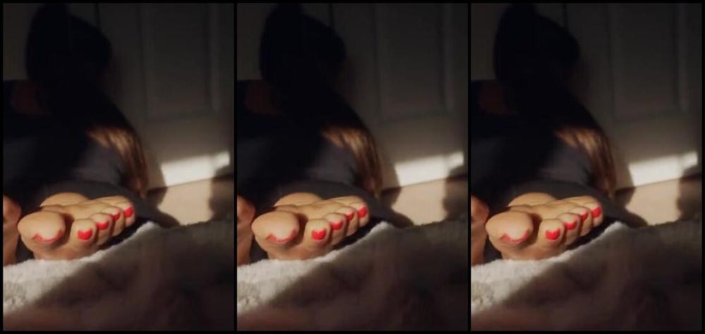 Alexia Ramsey Onlyfans Slow Motion Of My Red Toes And Soles No Audio What Is Your Absolute Favorite Part Of My Feet What