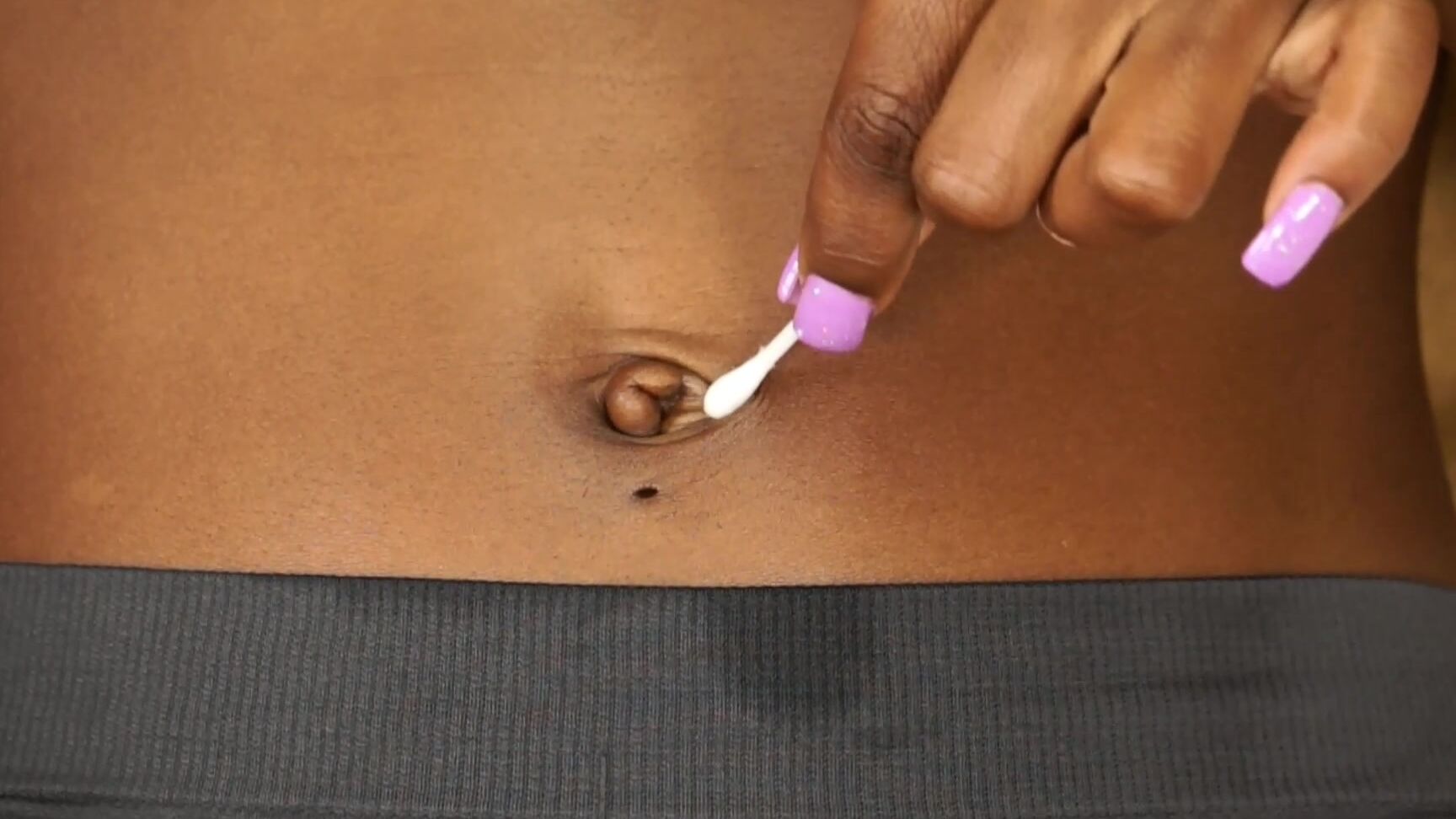 Custom Fetish Ivys Q Tip Mouse Belly Button Show