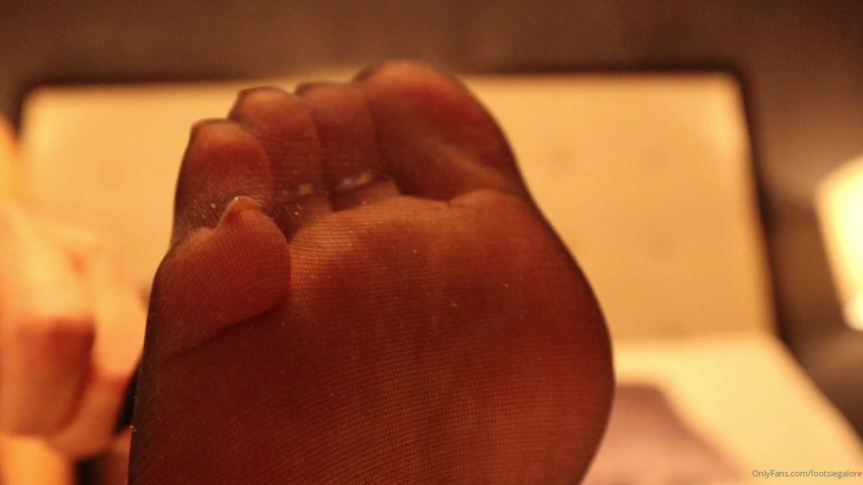 Footsiegalore A Little Something For The Nylon Lovers