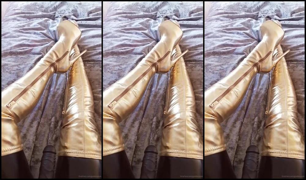 Miss Evie Lock Nicknamed Missevielock Onlyfans Id Make You Suck On My Heel Then Id Slide It Inside Your Slu