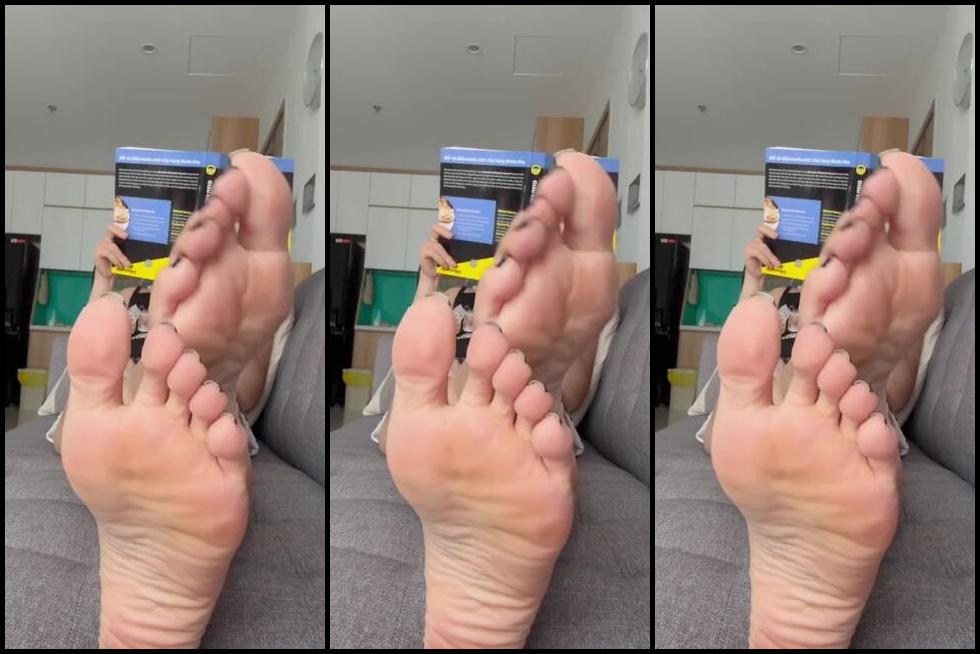 Miasexifeet4U Onlyfans 06 24 2024 You Belong At The Foot Of My Couch