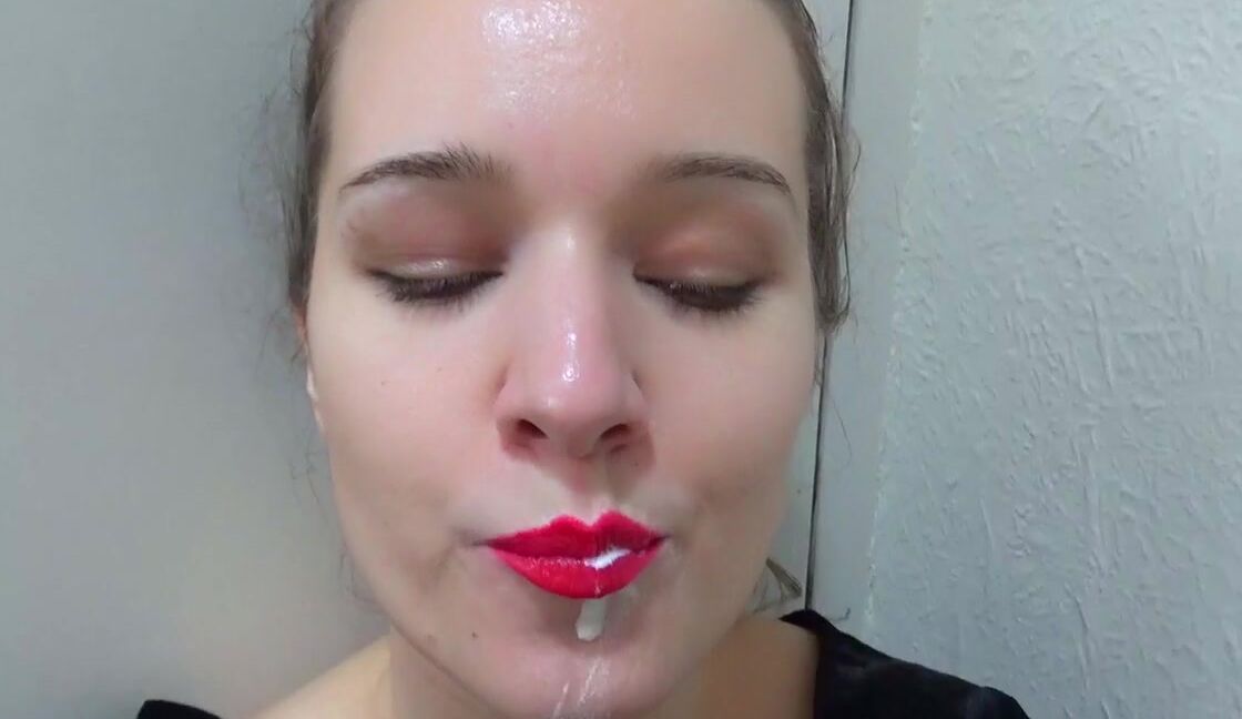 "Goddess Vanessa" mouth fetish, swallowing / drooling, tongue fetish, creamy, lipstick CREAMY CREAM MOUTH manyvids