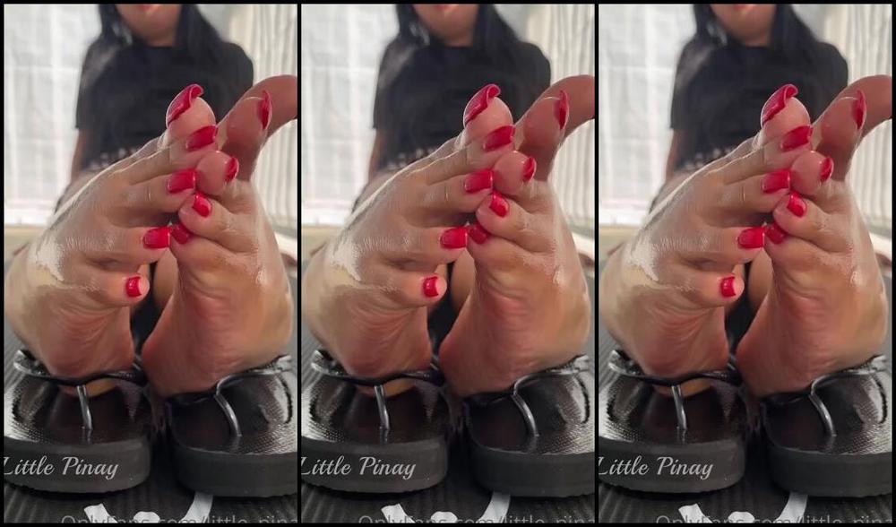 Little Pinay Nicknamed Little Pinay Onlyfans Lets Get Oily Outside