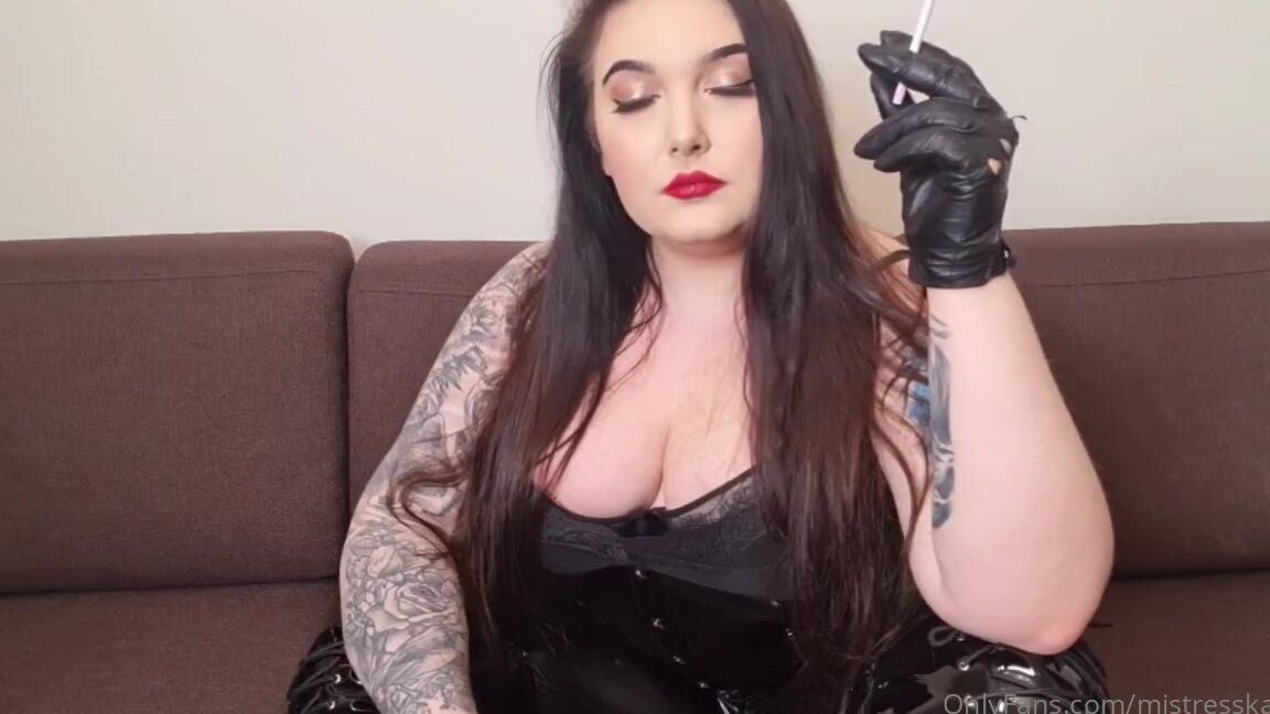 Mistresskarino Onlyfans Film Z Polsk Narracj Masz Moliwo Sta Si Moj Prywatn Popielniczk Na Kolana I Otwieraj