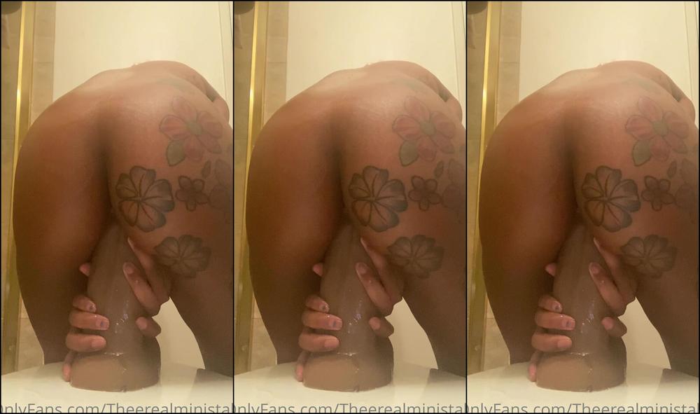 theeministalli-14-06-2020-424022559-testing-riding-king-noires-dildo.-that-mf-is-huge-lol