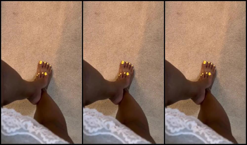 Sassy Toes Aka Sassytoesforyou Onlyfans Anyone In The Mood For A Tasty Snack