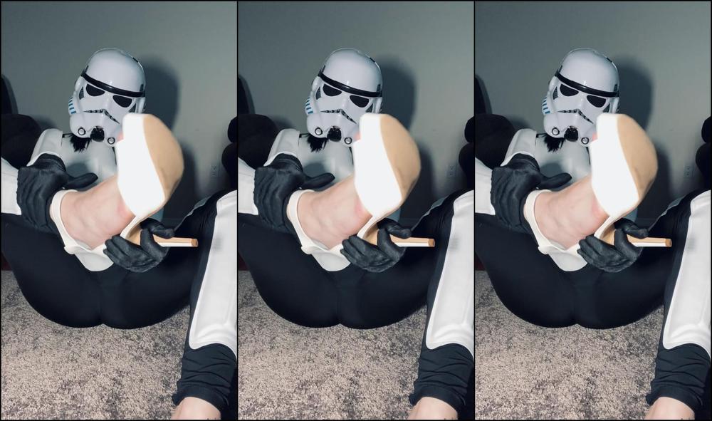 Sithbrat Decided To Film Myself Taking Off My Sweaty Heels And Gloves The Only Ones I Could Find W