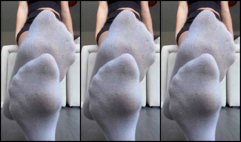 Sarina Jones Nicknamed Sarinajones 09 12 2024 Onlyfans Video These 2 Days Worn Socks Are Dirty And Stinky