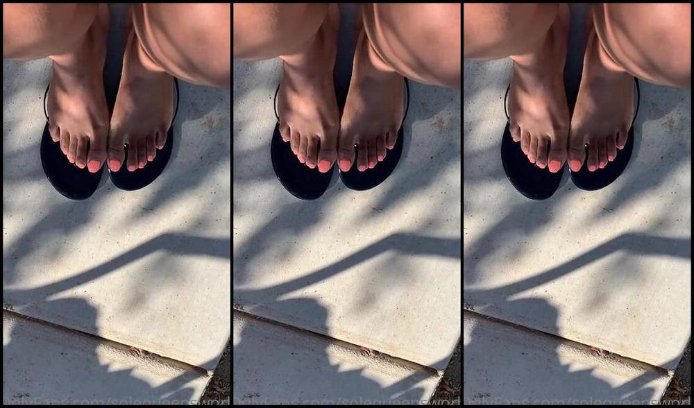 Sole Queen Nicknamed Solequeensworld Onlyfans First Video Since I Ve Been Down I M Actually Sitting Upright Outside By Myself Thank You