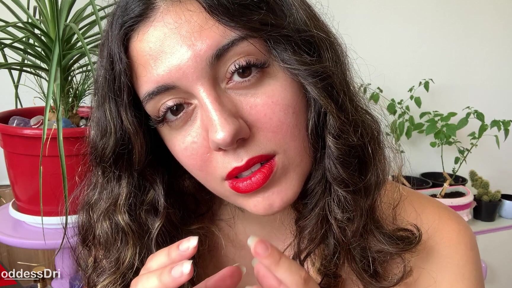 "GoddessDri" face fetish, goddess worship, sensual domination, toilet slavery, eye contact Toilet Talk manyvids