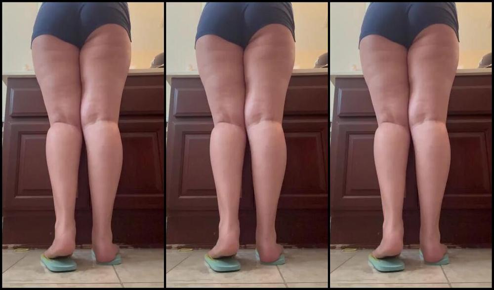 Goddess Ileene Nicknamed Ileene2003 Onlyfans I M Brushing My Teet Washing My Face And You Re Just At The Bottom Of My Feet Staring At My Soles